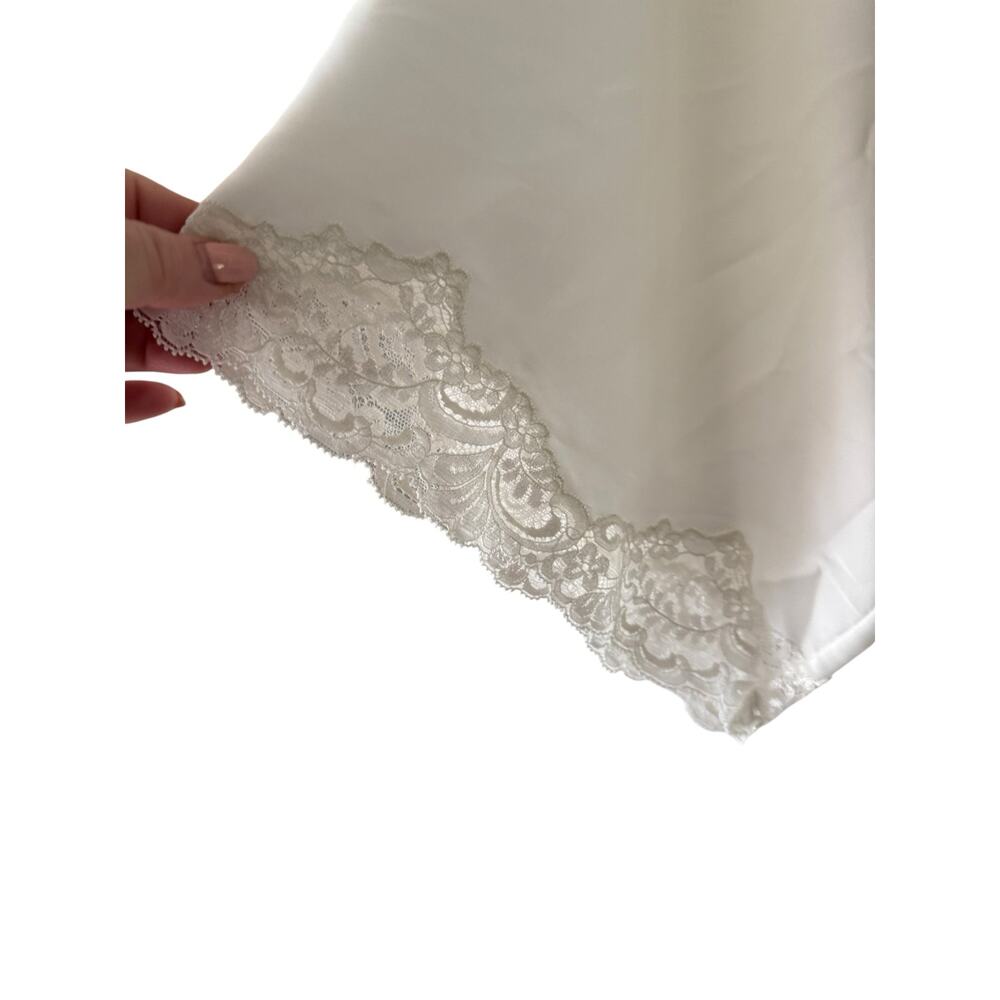 Natori ivory full-length bridal robe with romantic lace trim - Picture 3 of 8